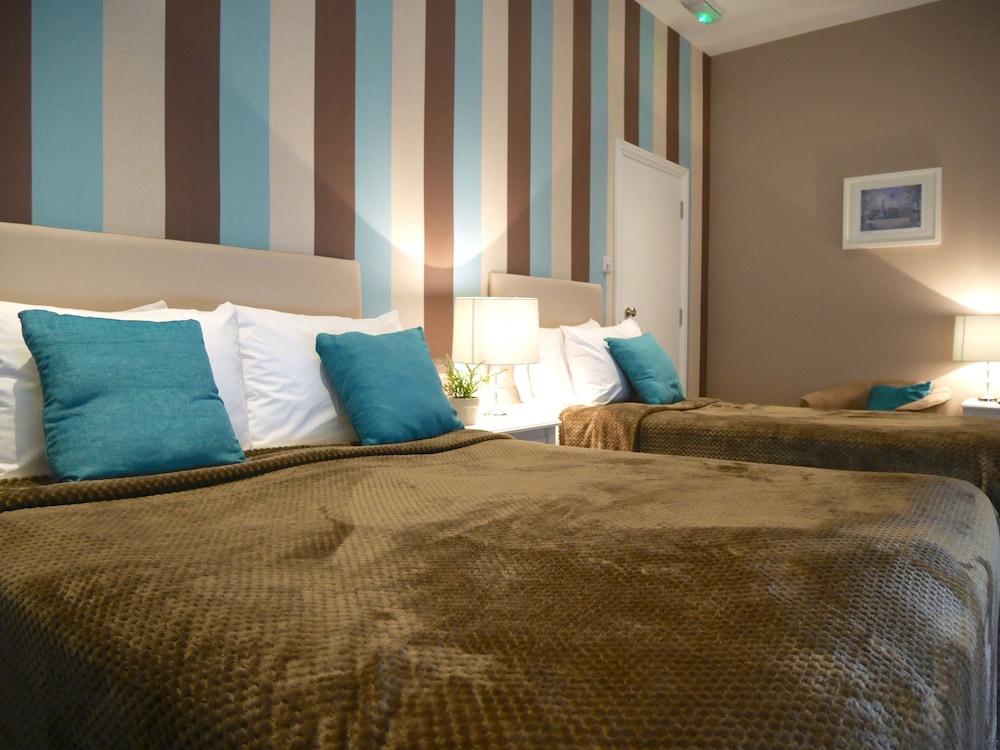 Hotel Ravna Gora London Exterior foto