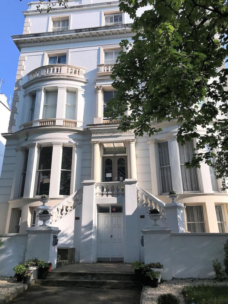 Hotel Ravna Gora London Exterior foto